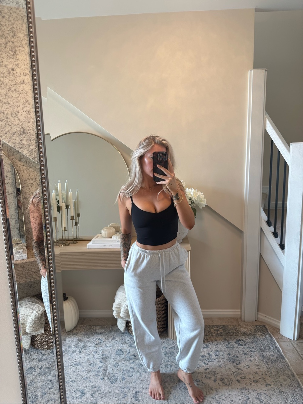 Aritzia mega joggers in light Heather grey